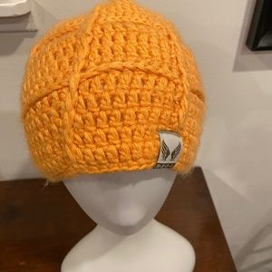 Women’s wool /alpaca mix touque
